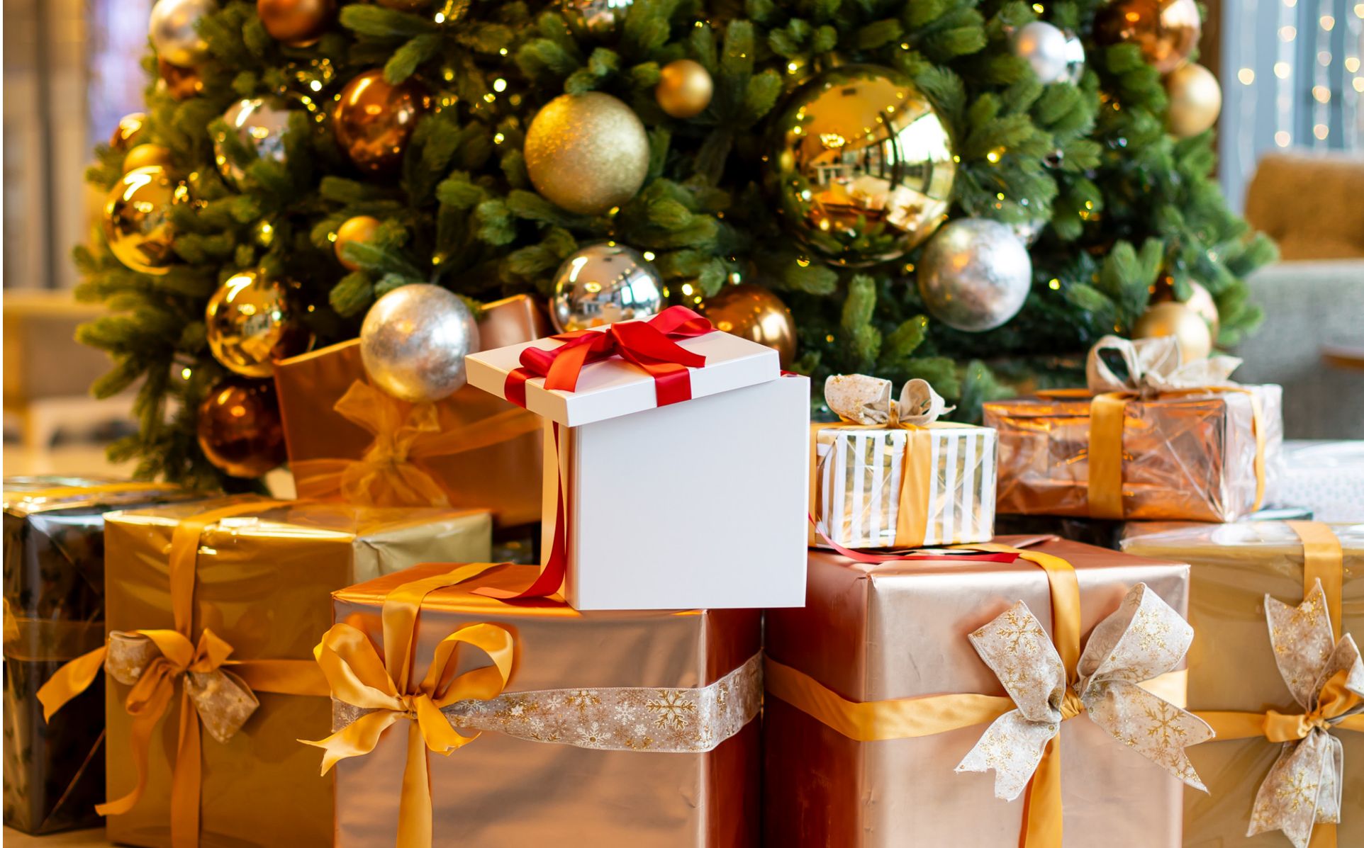 Christmas Wreath Making Image